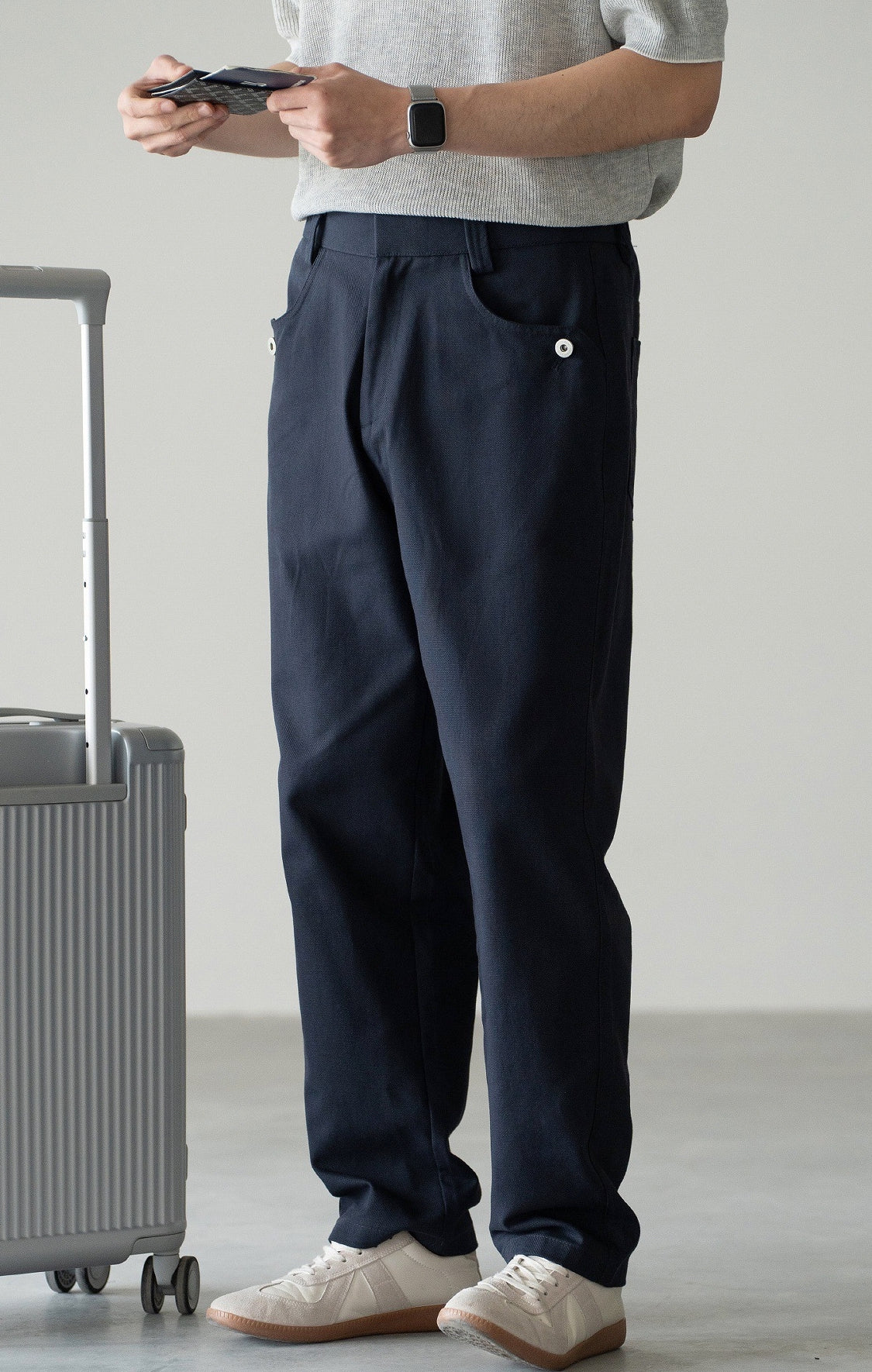 Cotton-Linen Blend Breathable Drape Trousers in Royal Blue