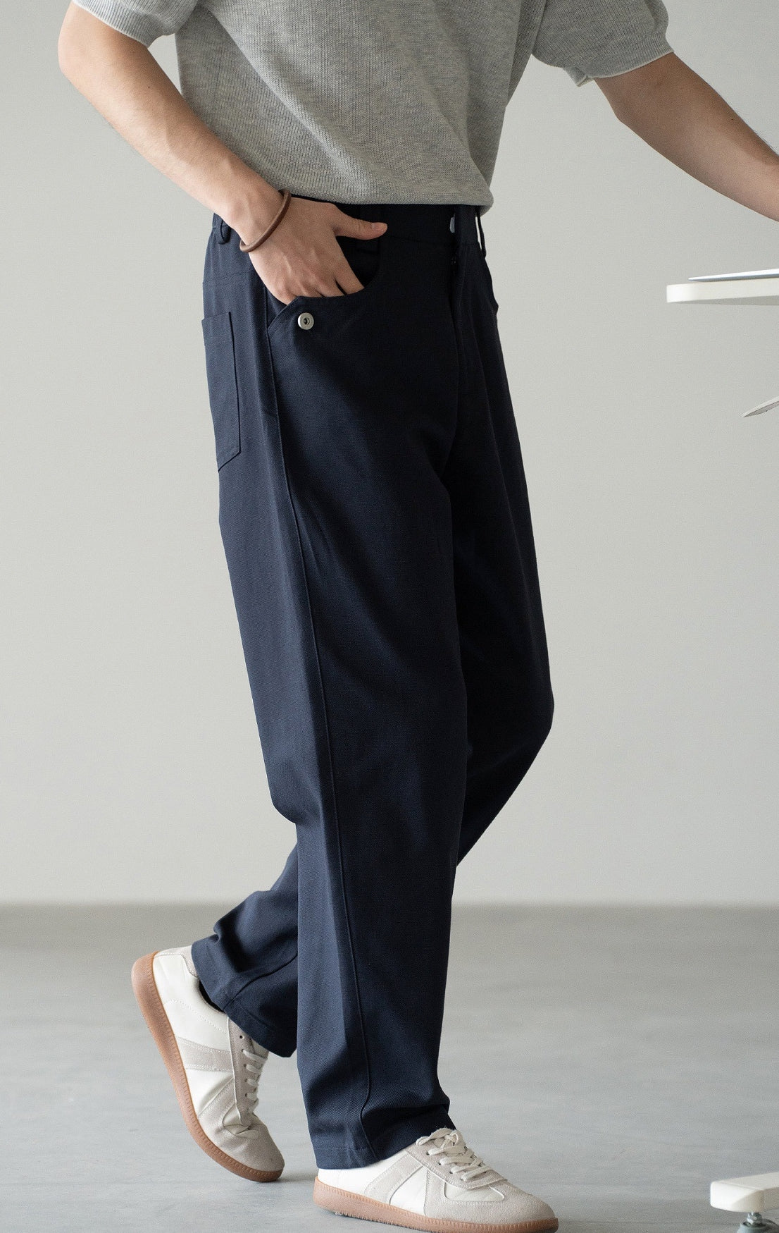 Cotton-Linen Blend Breathable Drape Trousers in Royal Blue