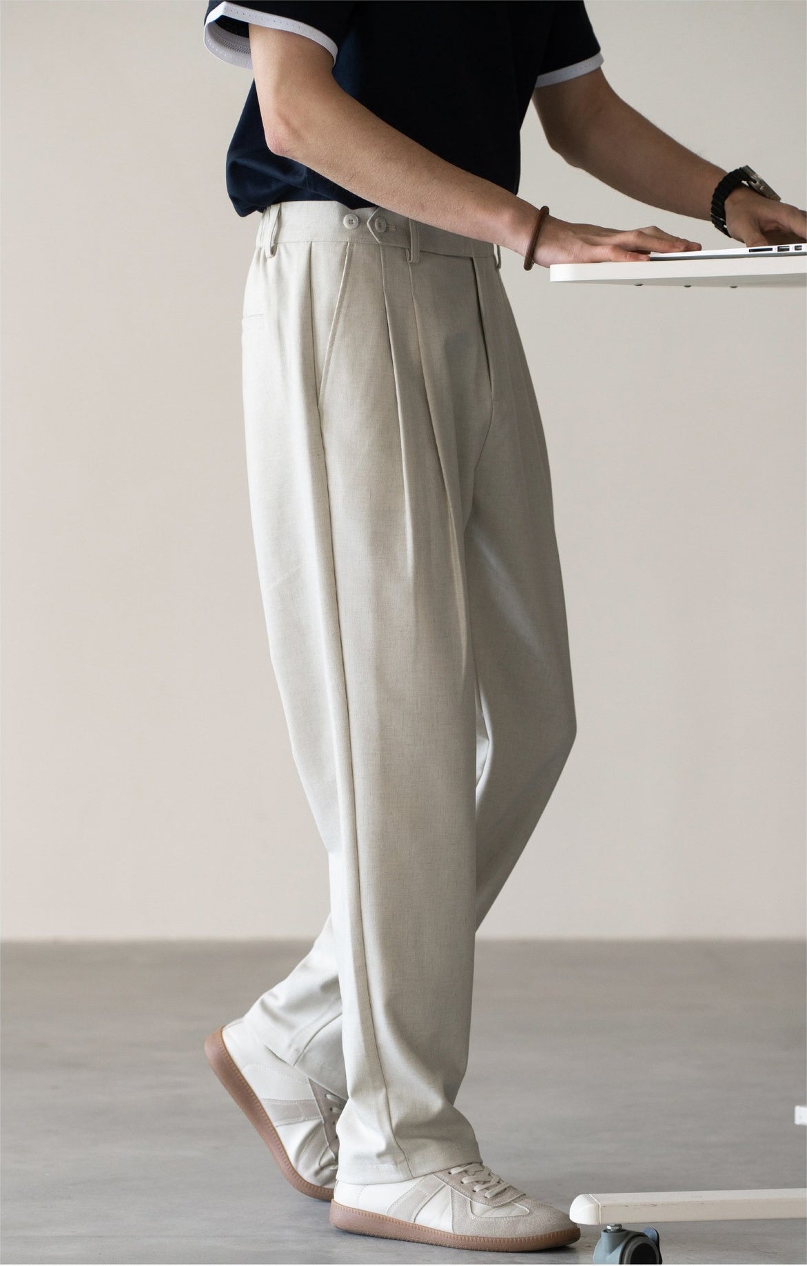 Old Money Tencel Linen Double Pleated Trousers - APRICOT