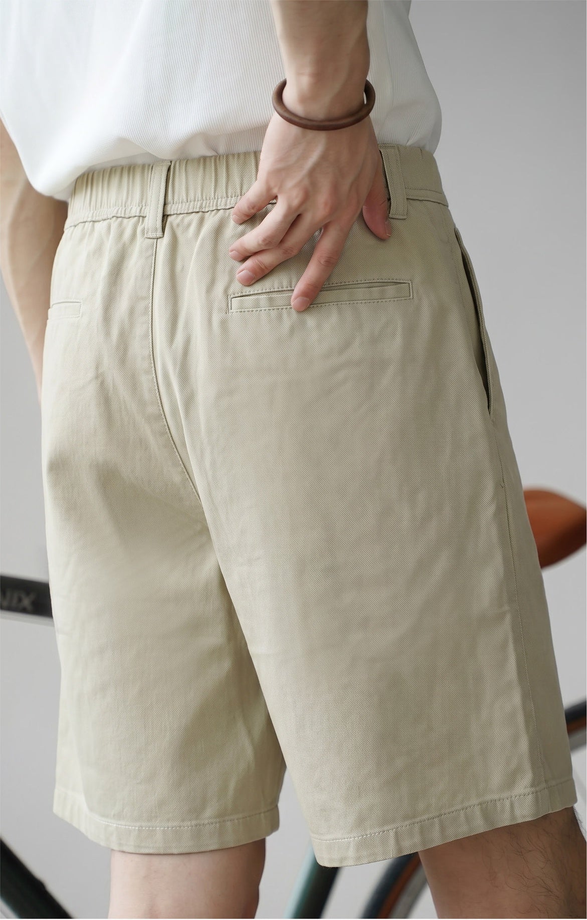 Old Money Lyocell Cotton - Elastic Waist Shorts - KHAKIBEIGE