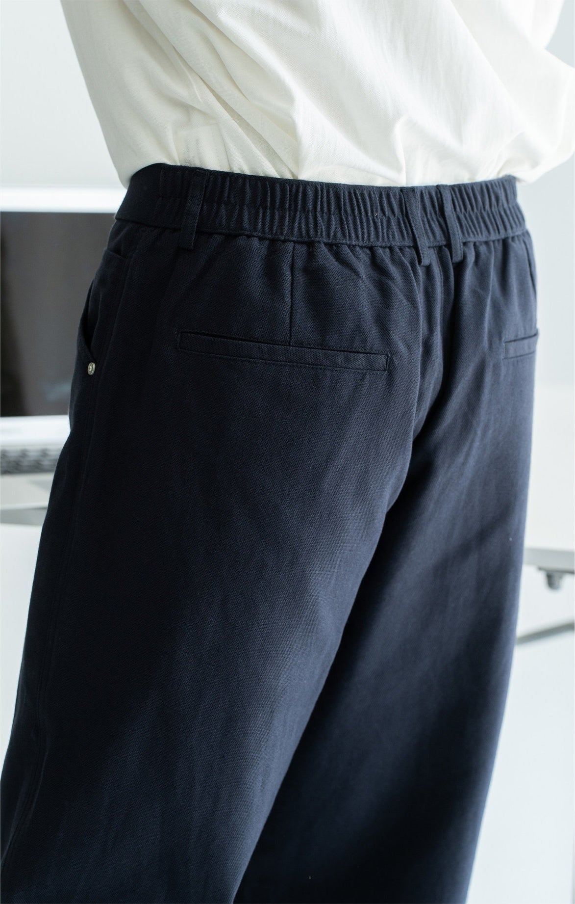 Men's Japanese-Textured 62% Cotton-Lyocell Cloud-Touch Straight Trousers - ROYAL BLUE