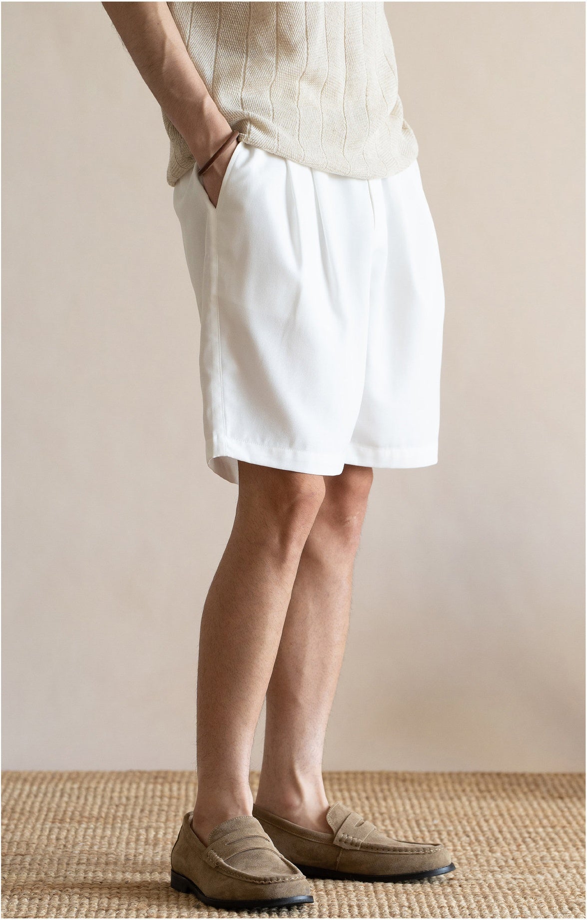 Men's Korean Minimalist Breathable Linen-Blend Double-Pleat Shorts  - OFFWHITE