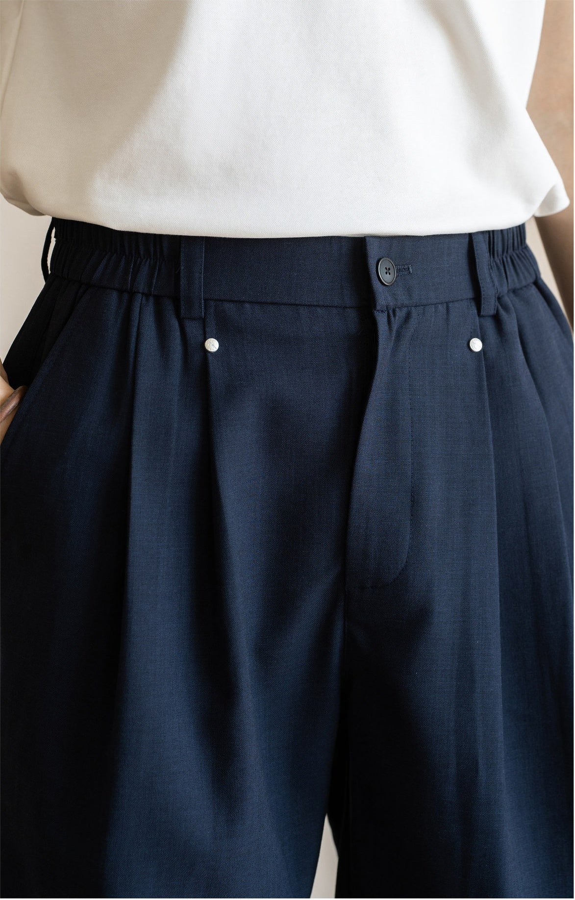 Men's Korean Minimalist Breathable Linen-Blend Double-Pleat Shorts  - INDIGOBLUE