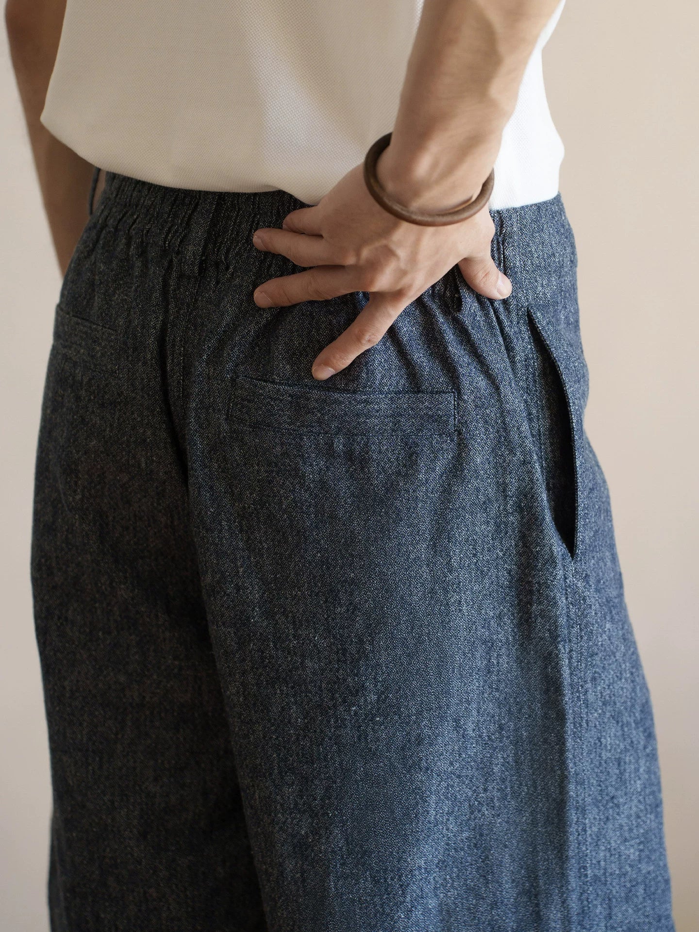 Men's Single Pleated Straight Leg 63% Linen Tailored Shorts - LINENBLUE