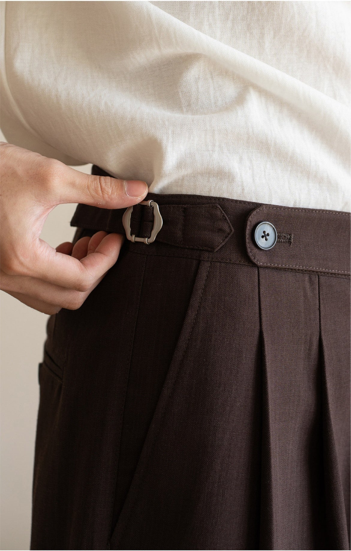 Men’s Tailored Commuter Shorts with Side Adjusters & Cooling Touch - BROWN