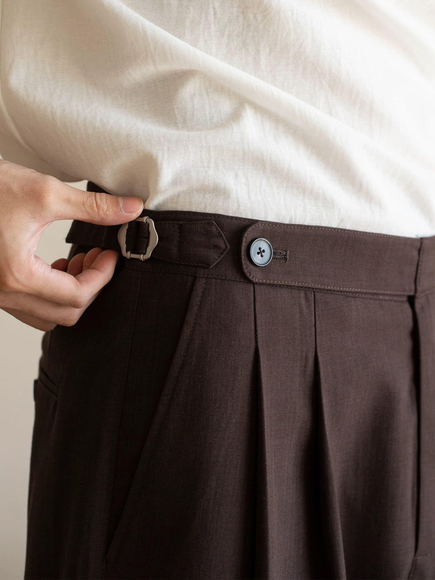 Men’s Tailored Commuter Shorts with Side Adjusters & Cooling Touch - BROWN